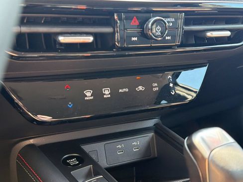 Certified 2026 Nissan Kicks SR FWD image 21