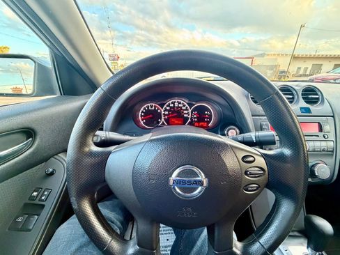 Used 2010 Nissan Altima 2.5 S FWD image 23