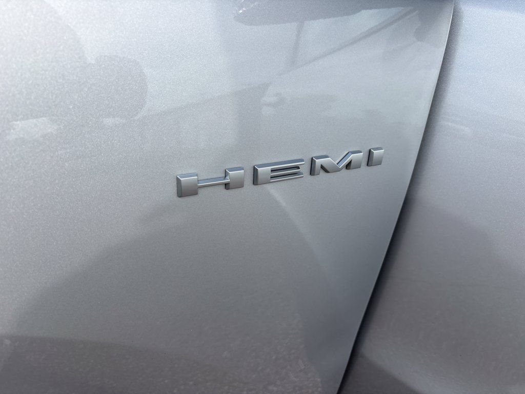 Used 2025 Dodge Durango R/T AWD/4WD image 25