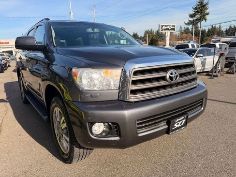 Used 2011 Toyota Sequoia SR5 image 3