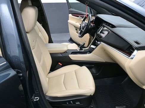 Used 2019 Cadillac XT5 Luxury image 14