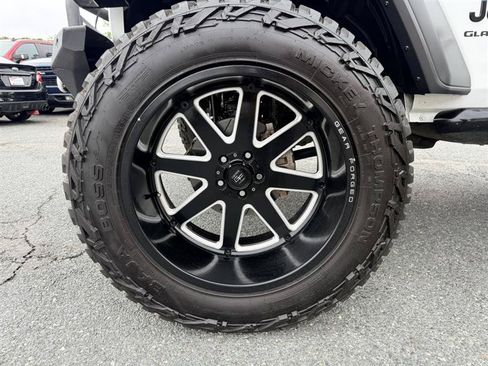 Used 2020 Jeep Gladiator Sport w/ Quick Order Package 23S AWD/4WD image 8