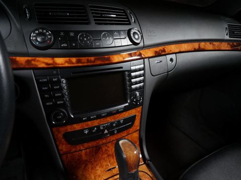 Used 2006 Mercedes-Benz E 350 Sedan image 28