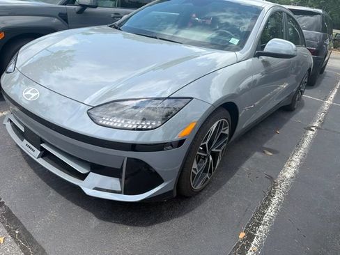Used 2023 Hyundai Ioniq 6 SEL RWD image 5