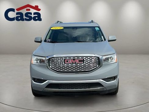 Used 2019 GMC Acadia Denali w/ Technology Package FWD image 2