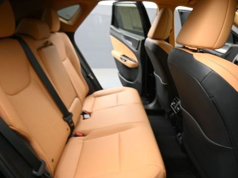 Used 2025 Lexus NX 250 FWD w/ Towing Package (2000 Lbs) image 24