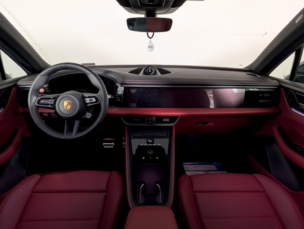 New 2026 Porsche Macan 4S Electric AWD/4WD image 20