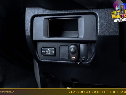Used 2017 Toyota Tacoma SR5 w/ SR5 Appearance Package (SM) RWD image 24