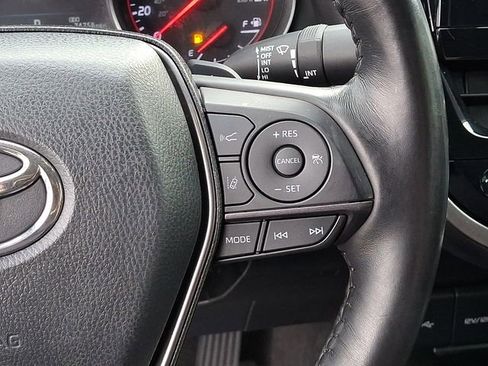 Used 2022 Toyota Camry XSE image 27