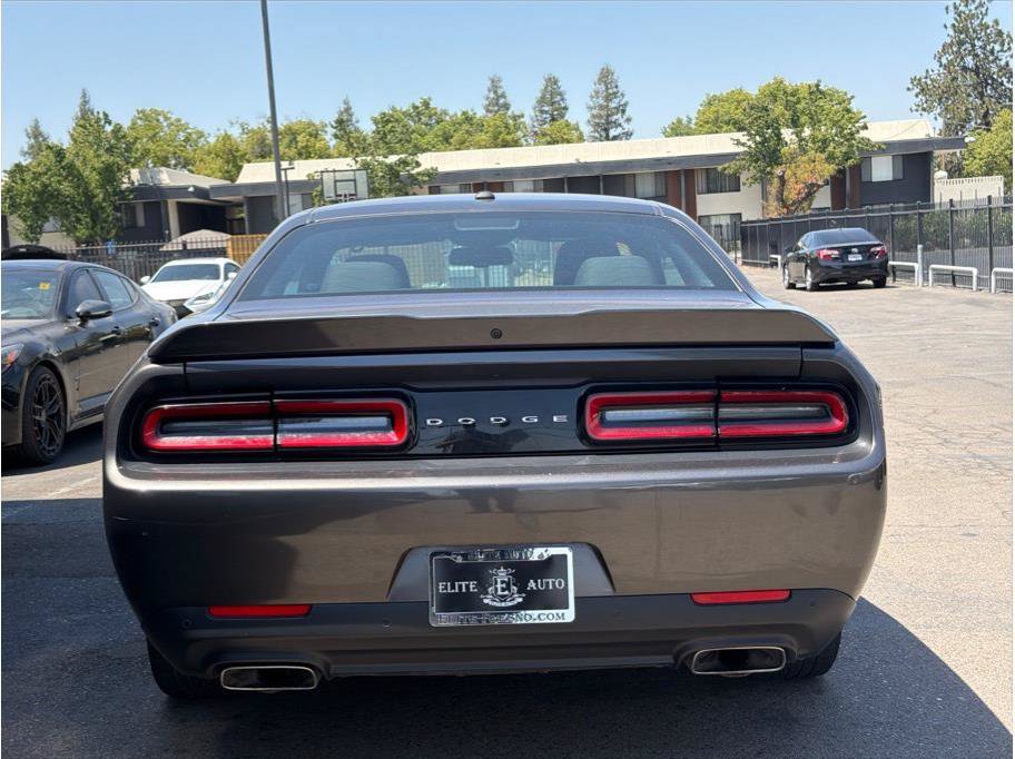 Used 2019 Dodge Challenger R/T RWD image 7