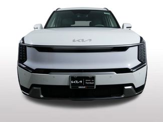 Certified 2024 Kia EV9 Land video 3