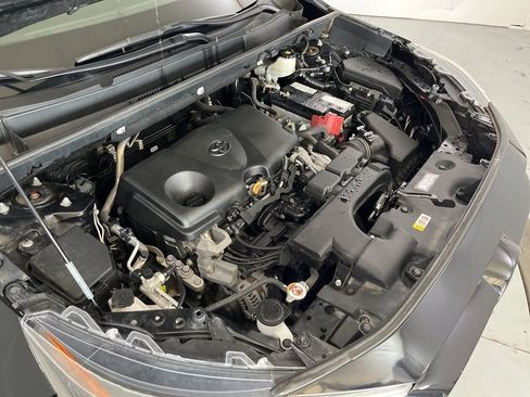 Used 2021 Toyota RAV4 XLE FWD image 10