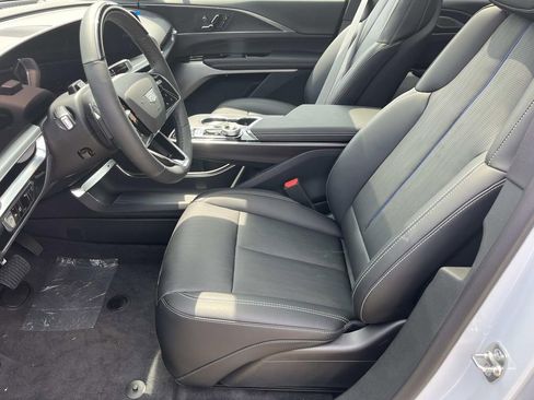 New 2026 Cadillac Lyriq Premium Luxury image 19