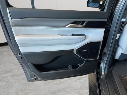 New 2026 Jeep Grand Wagoneer L 4WD image 13