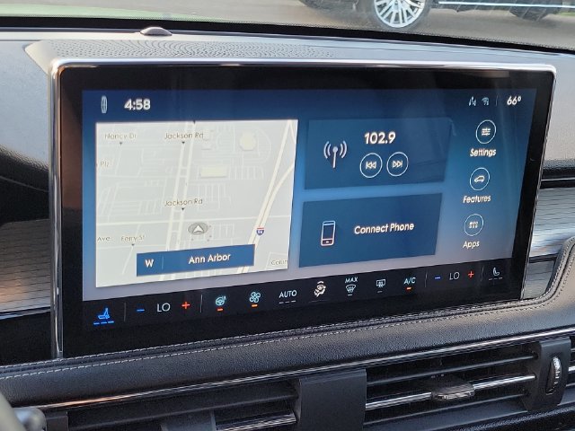 Used 2023 Lincoln Corsair AWD w/ Equipment Group 101A image 22
