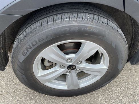 Used 2021 Kia Sorento LX image 15