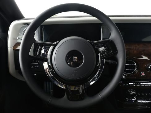 New 2026 Rolls-Royce Phantom Sedan RWD image 12