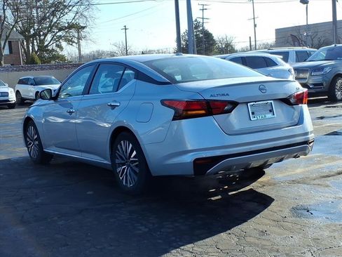 Used 2023 Nissan Altima 2.5 SV image 5
