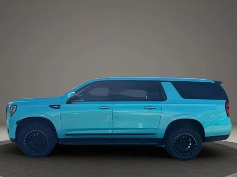 Used 2023 GMC Yukon XL Denali AWD/4WD image 2