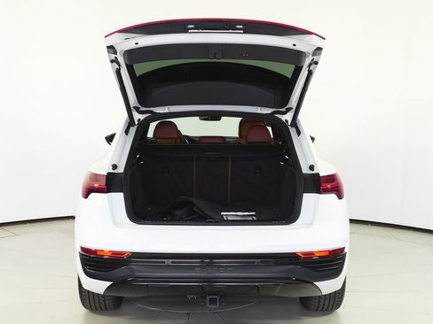 Used 2024 Audi Q8 e-tron Premium AWD/4WD image 10