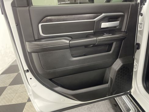 Used 2024 RAM 3500 Big Horn image 18
