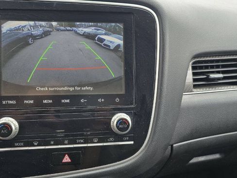 Used 2020 Mitsubishi Outlander SEL AWD/4WD image 23