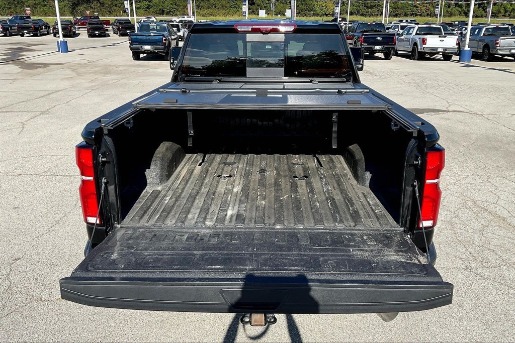 Used 2025 Chevrolet Silverado 2500 ZR2 w/ Technology Package AWD/4WD image 25