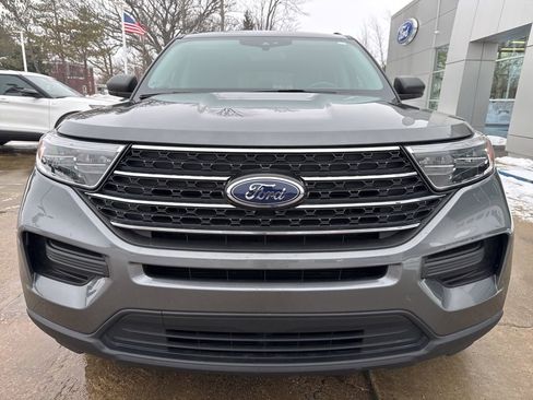 Used 2023 Ford Explorer XLT image 34