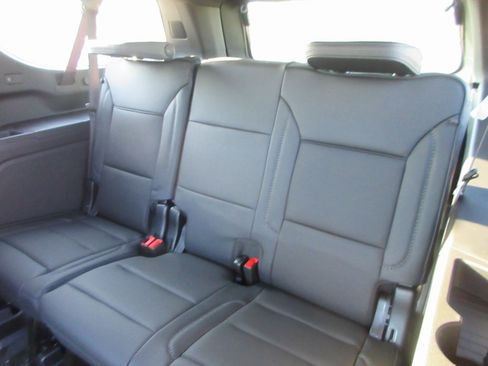 New 2026 GMC Yukon XL Denali image 14