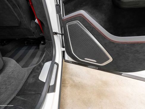 Used 2023 Lamborghini Urus Performante image 33