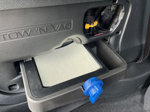 New 2025 Chrysler Pacifica Select w/ Uconnect Theater Family Group image 51