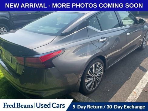 Used 2025 Nissan Altima 2.5 SL FWD image 7