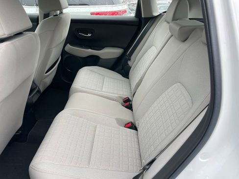 Used 2023 Honda HR-V LX image 7