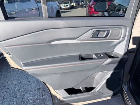 New 2026 Ford Explorer ST-Line w/ ST-Line Street Pack image 19