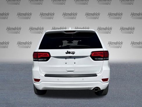 Used 2021 Jeep Grand Cherokee Laredo X image 8