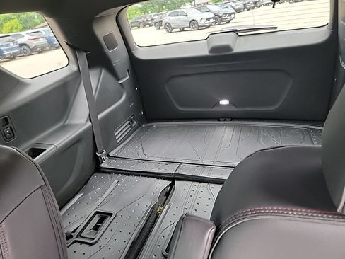 Certified 2023 Chevrolet Traverse RS w/ LPO, Floor Liner Package AWD/4WD image 20