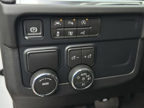 New 2026 Chevrolet Suburban RST w/ Comfort Package image 19