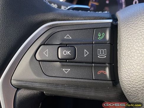 New 2025 Jeep Grand Cherokee Laredo X w/ Luxury Tech Group I image 18