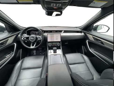 Used 2025 Jaguar F-PACE R-Dynamic S AWD/4WD image 39