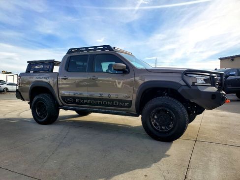 Used 2022 Nissan Frontier PRO-4X image 42