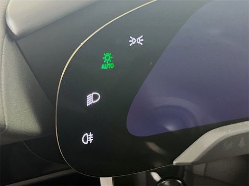 New 2025 Porsche Taycan image 11