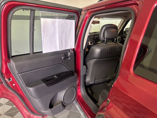 Used 2011 Jeep Patriot Latitude AWD/4WD image 10