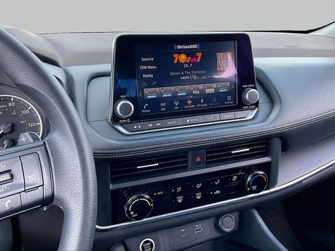 Used 2023 Nissan Rogue S FWD image 6