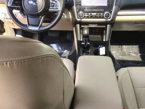 Used 2018 Subaru Outback 2.5i Limited AWD/4WD image 8