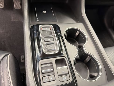 Used 2024 Honda Pilot Elite image 24