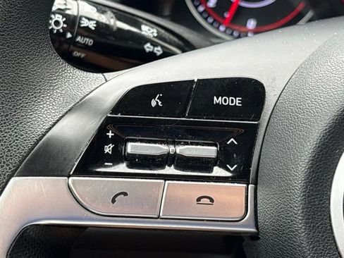 Used 2021 Hyundai Elantra SEL FWD image 18