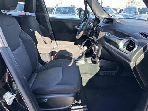 Used 2021 Jeep Renegade Latitude image 10