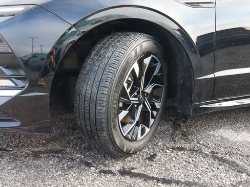 Used 2025 Hyundai Sonata SEL FWD image 17