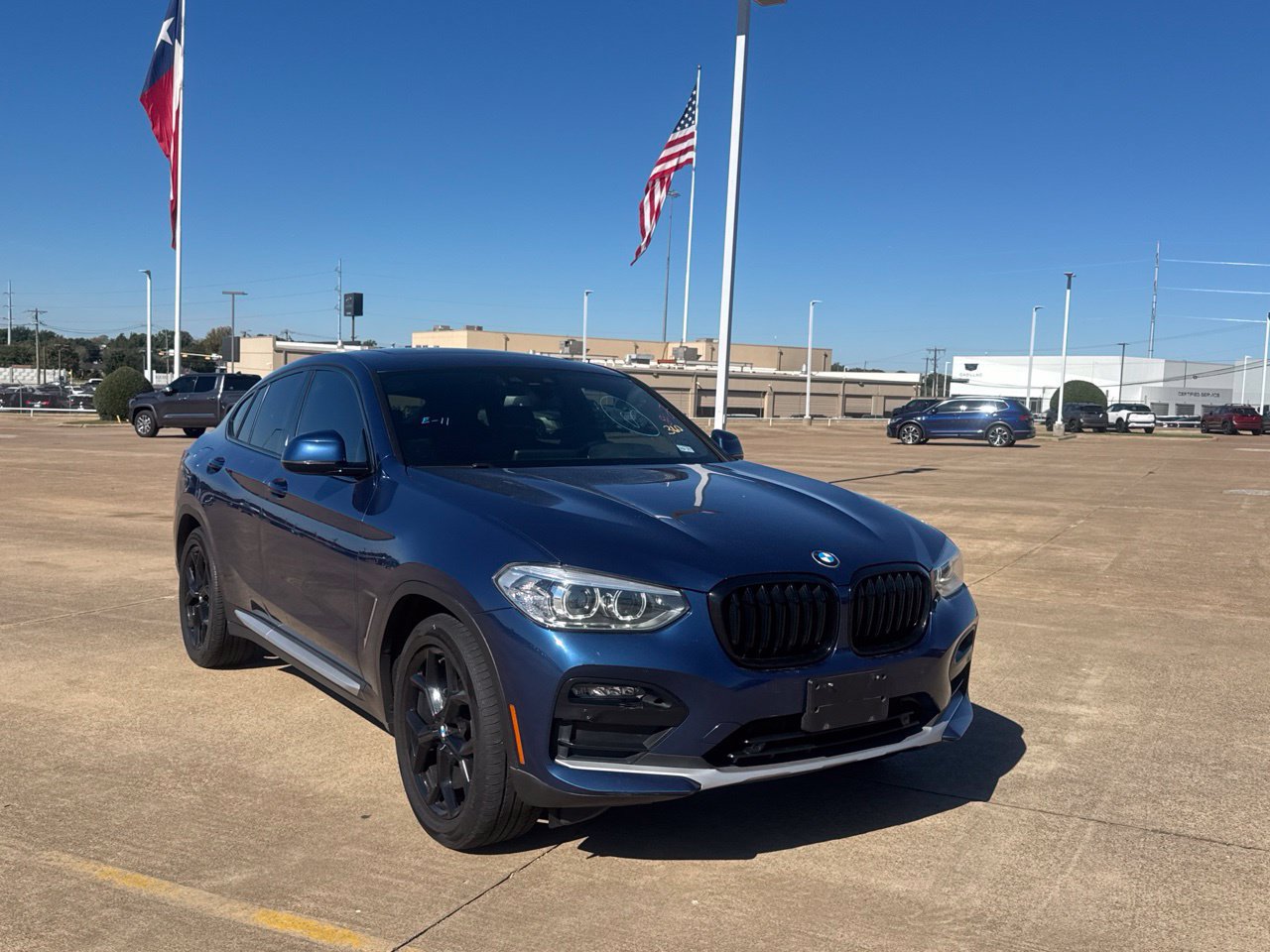 Used 2021 BMW X4 xDrive30i AWD/4WD image 2