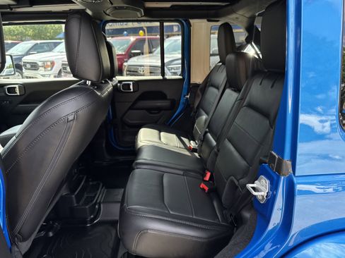 Used 2021 Jeep Wrangler Unlimited Sahara image 14